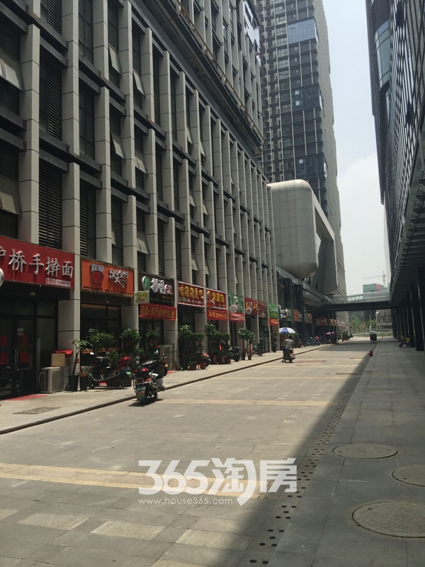 安粮城市广场商业实景