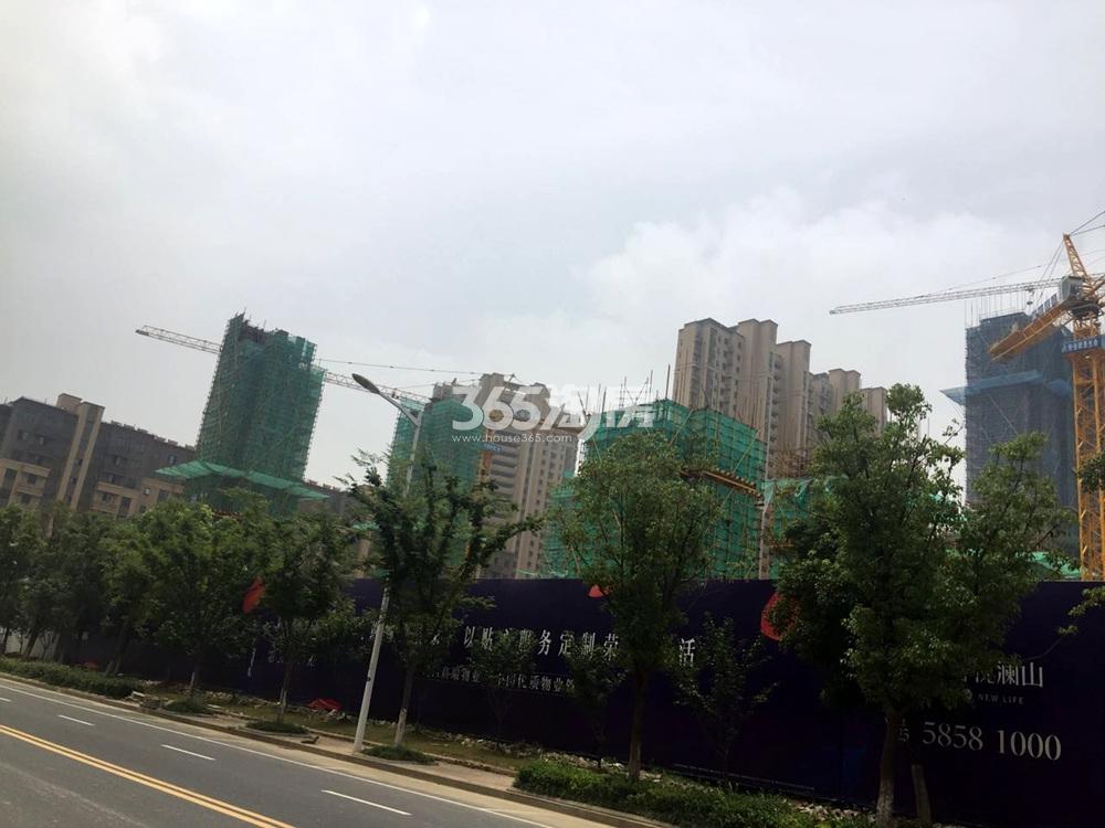 新城香悦澜山在建楼栋实景图（7.13）