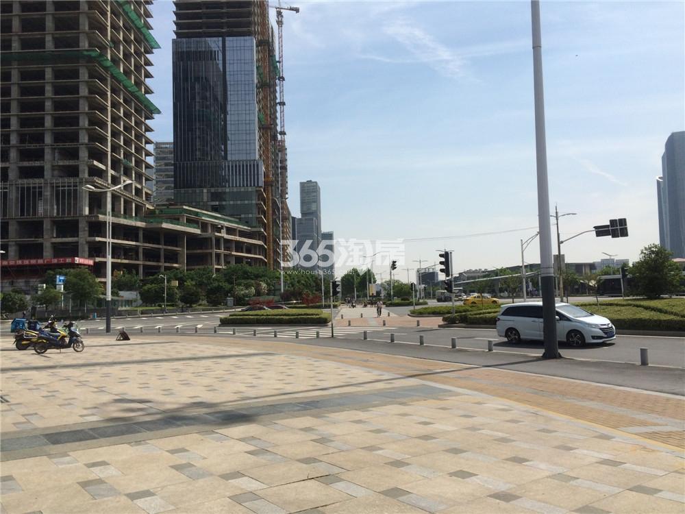 南京环球贸易广场在建实景图（9.22）